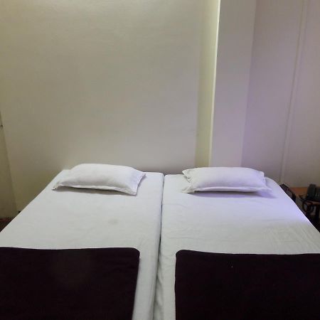 Parvat Lodge Ahmednagar Extérieur photo