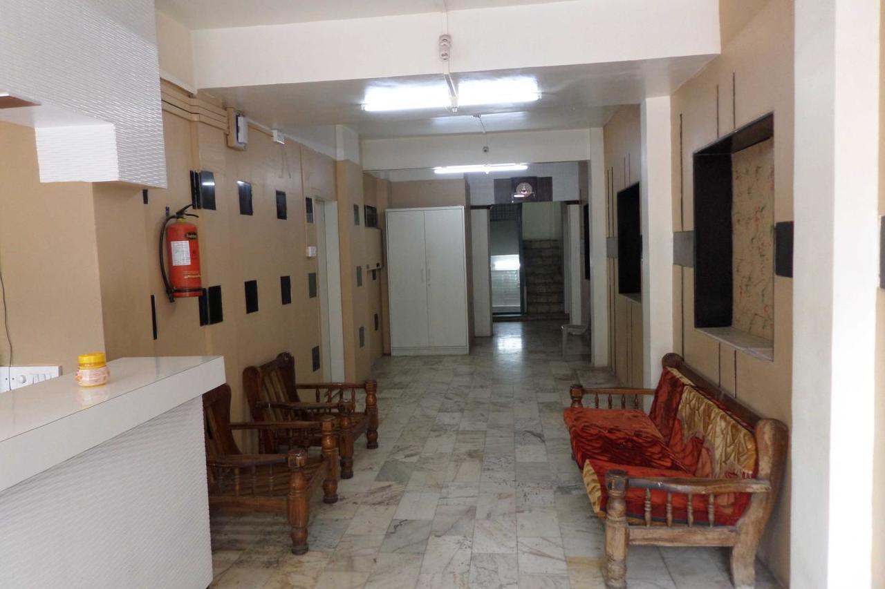 Parvat Lodge Ahmednagar Extérieur photo