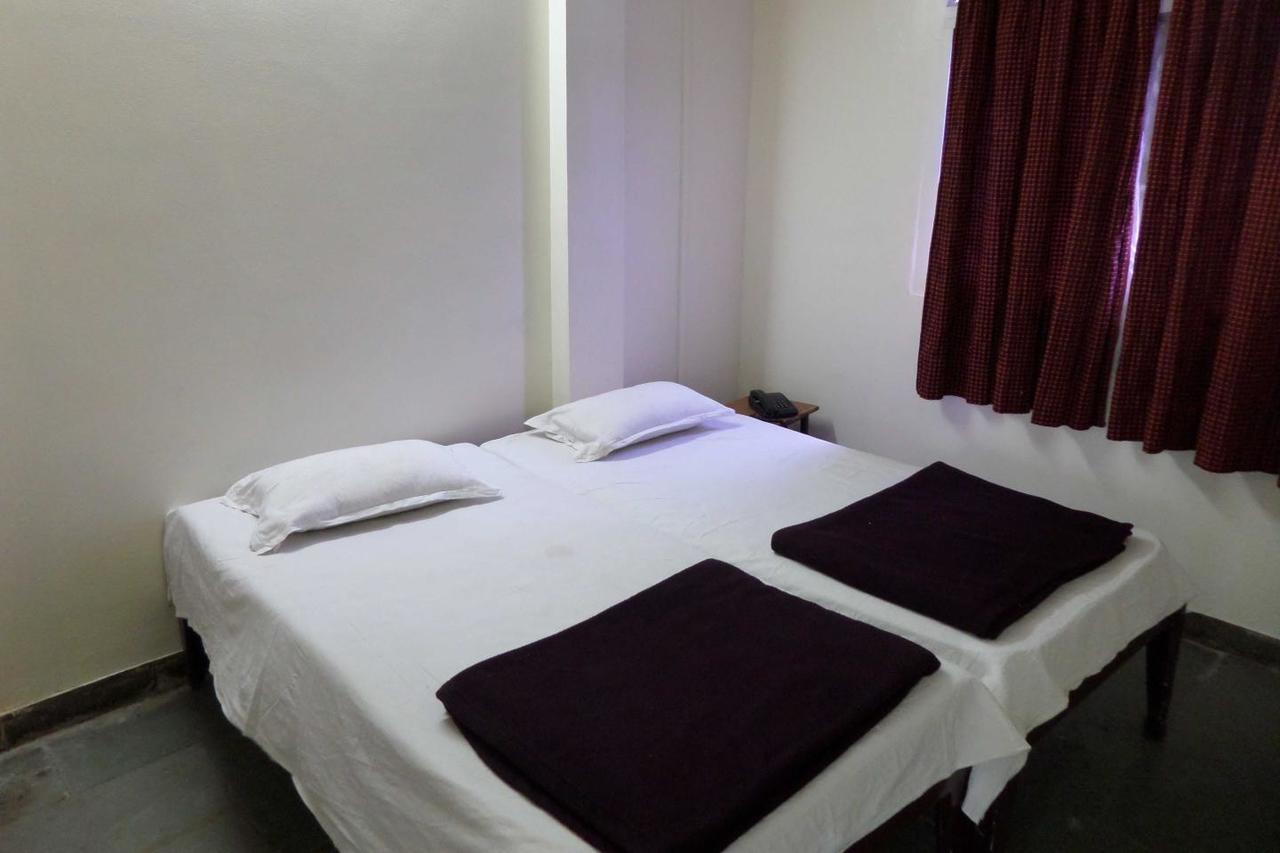 Parvat Lodge Ahmednagar Extérieur photo